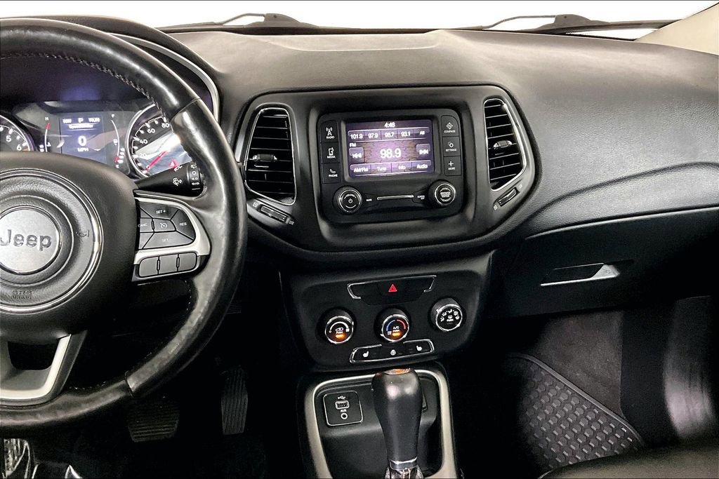 Used 2018 Jeep Compass Latitude w/ Cold Weather Group image 6