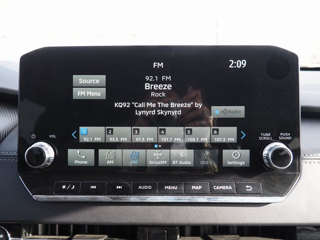 Used 2024 Mitsubishi Outlander 4WD Plug-In Hybrid image 23