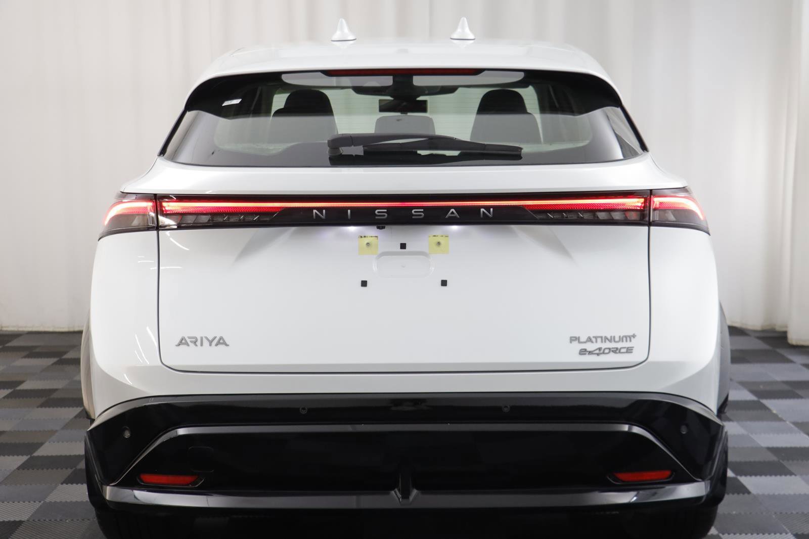 Used 2024 Nissan Ariya AWD image 16