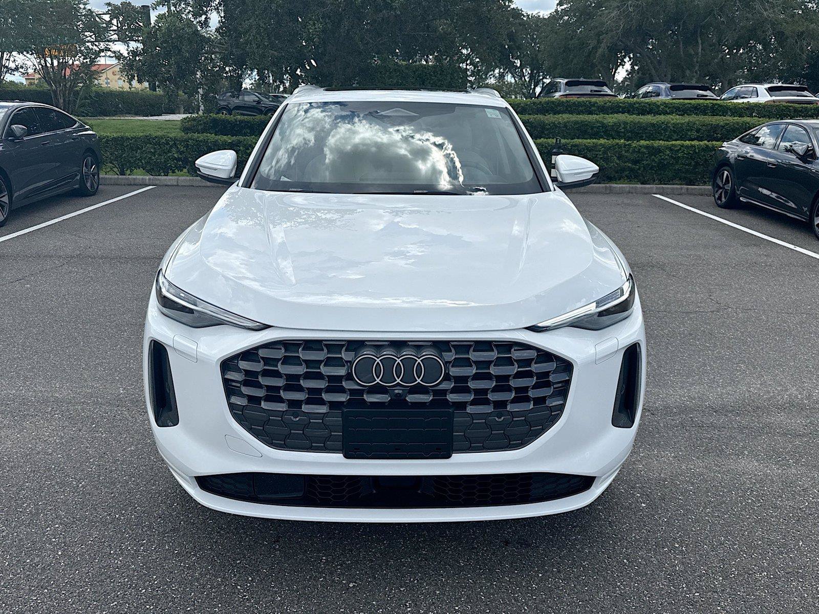 Certified 2025 Audi Q5 Premium AWD/4WD image 2