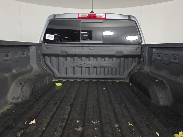 Used 2024 Chevrolet Colorado ZR2 w/ ZR2 Convenience Package III AWD/4WD image 10