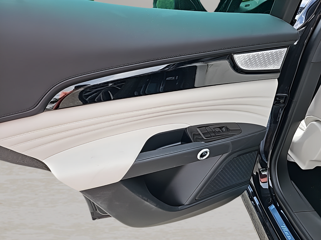 New 2024 Maserati Grecale Modena AWD/4WD image 25