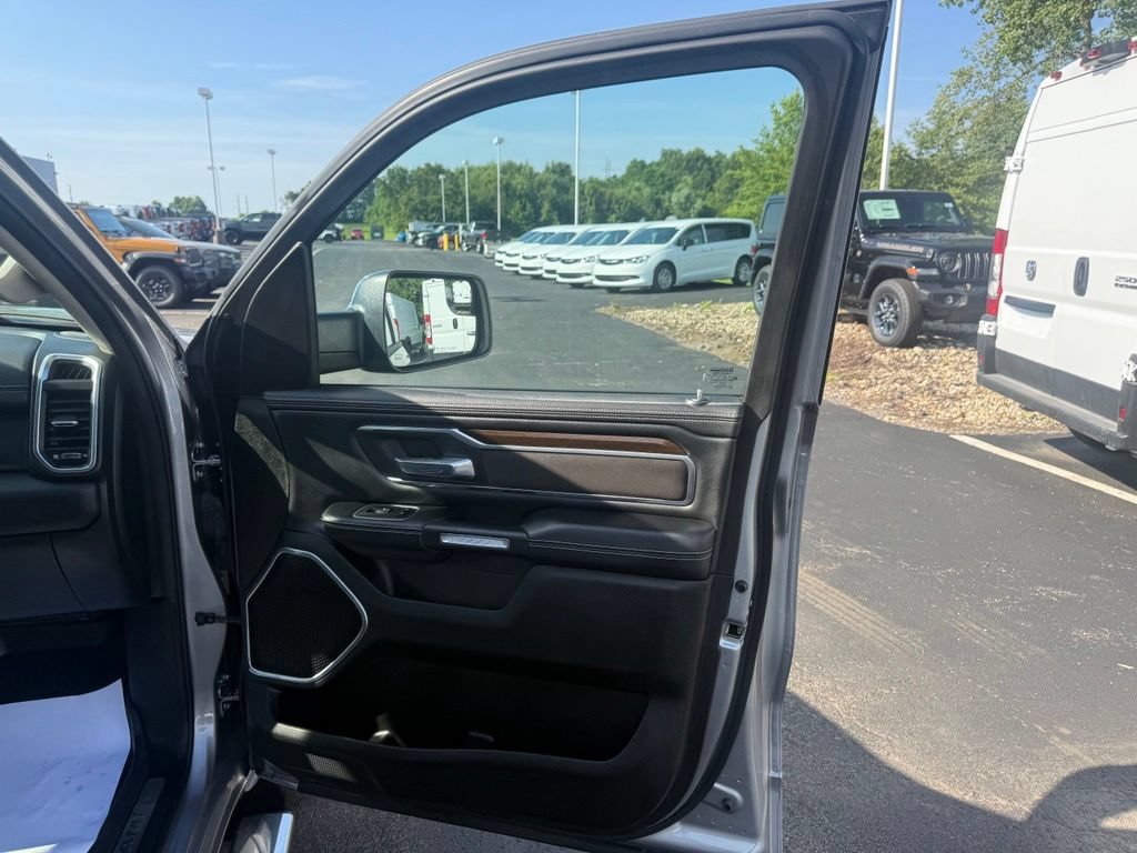 Used 2022 RAM 1500 Laramie AWD/4WD image 55