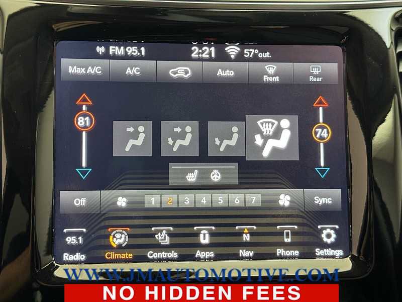 Used 2019 Jeep Cherokee Limited image 24