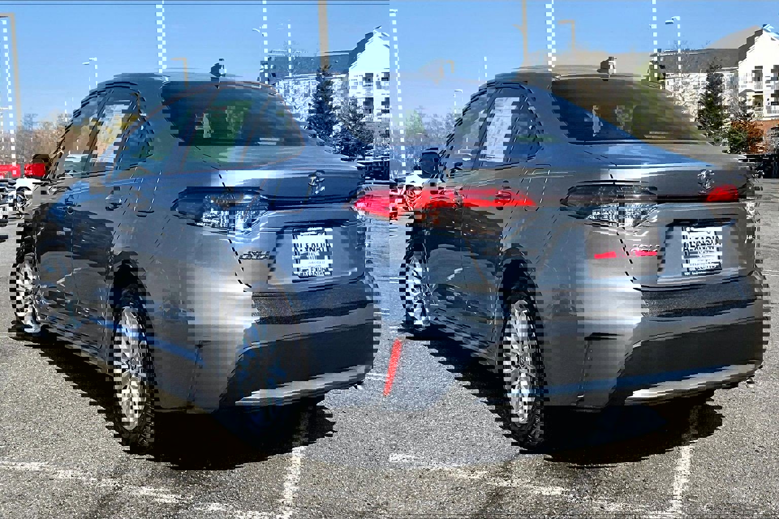 Used 2021 Toyota Corolla LE w/ LE Convenience Package image 11