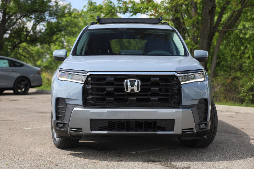 New 2026 Honda Pilot Touring image 2