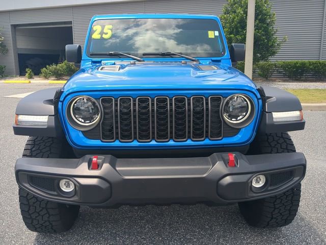 Used 2025 Jeep Gladiator Rubicon w/ Safety Group AWD/4WD image 10
