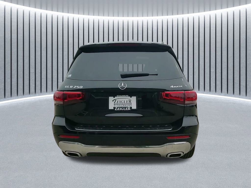 Used 2023 Mercedes-Benz GLB 250 4MATIC image 10