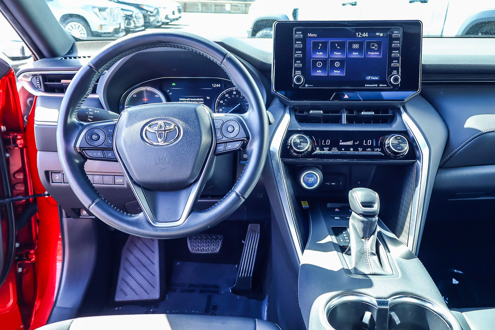 Used 2021 Toyota Venza XLE AWD/4WD image 3