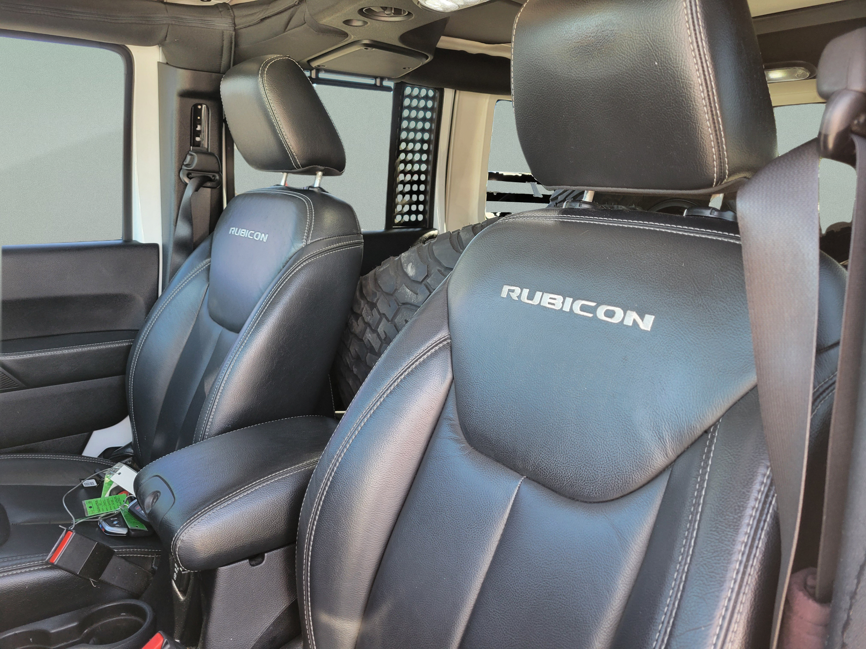 Used 2016 Jeep Wrangler Unlimited Rubicon AWD/4WD image 5