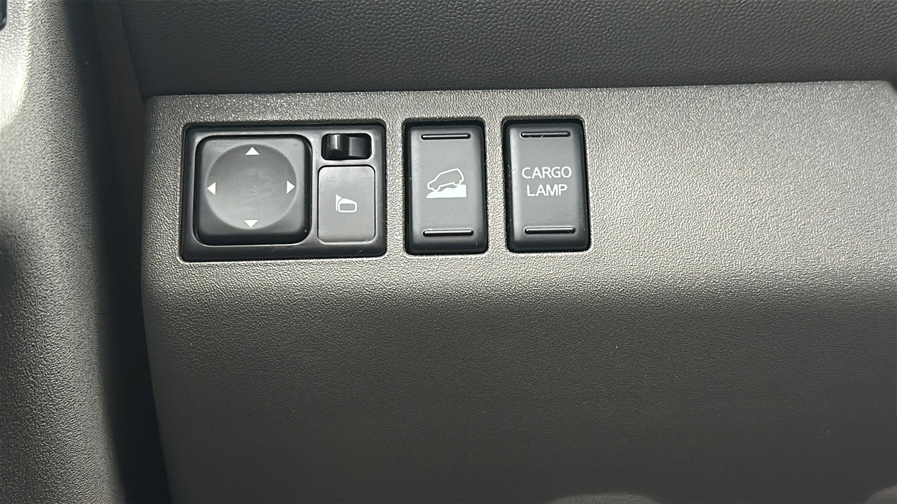 Used 2018 Nissan Frontier SV w/ Value Truck Package AWD/4WD image 20