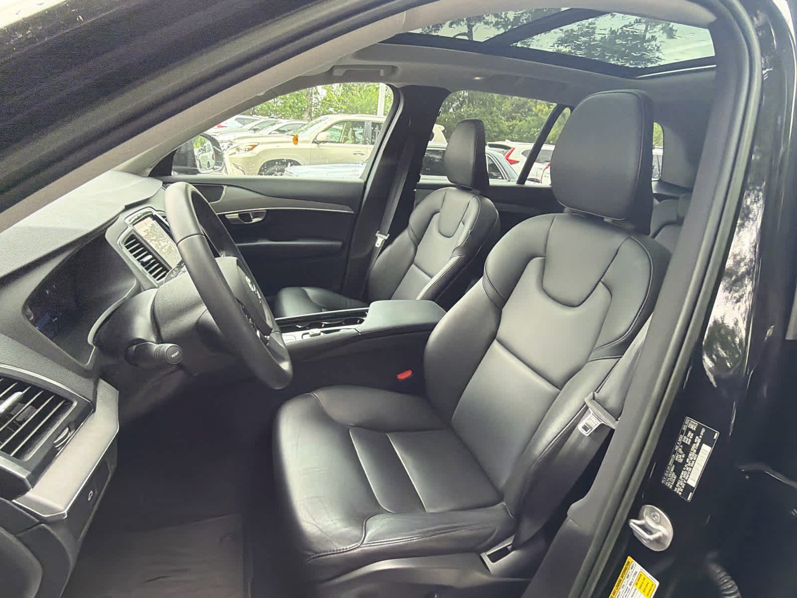 Used 2023 Volvo XC90 B5 Core w/ Protection Package Premier AWD/4WD image 28