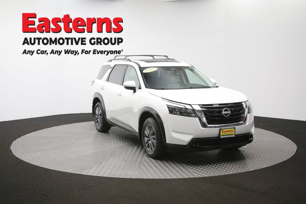 Used 2024 Nissan Pathfinder SV w/ SV Premium Package AWD/4WD image 55