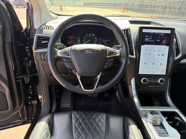 Used 2024 Ford Edge Titanium AWD/4WD image 16