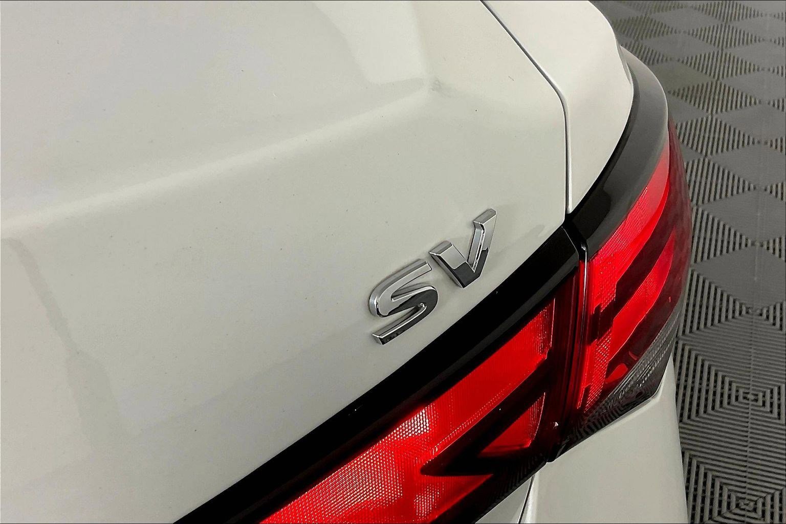 Used 2024 Nissan Sentra SV w/ SV Premium Package FWD image 24