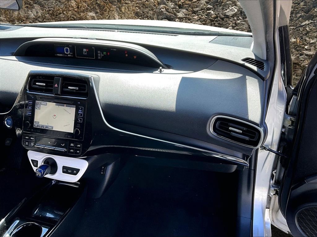 Used 2017 Toyota Prius Prime Plus image 15