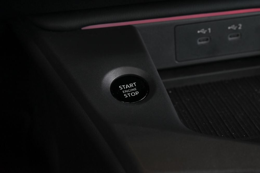 Used 2026 Nissan Sentra SR w/ SR Premium Package FWD image 30