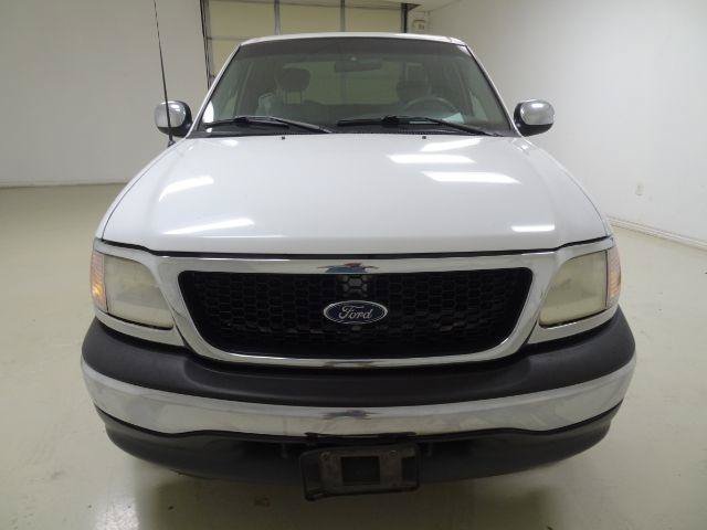 Used 2001 Ford F150 XL RWD image 2