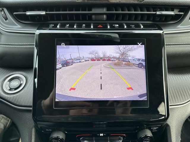 Used 2023 Jeep Grand Cherokee Laredo image 67