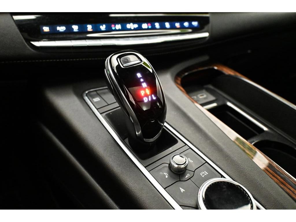 Used 2021 Cadillac Escalade Premium Luxury AWD/4WD image 47