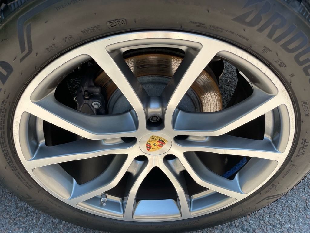 Used 2024 Porsche Cayenne Coupe image 26