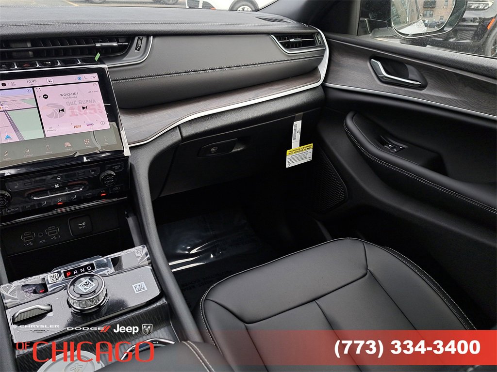 New 2025 Jeep Grand Cherokee Limited image 18