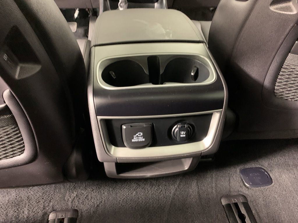 Used 2025 Kia Carnival SX Prestige image 39