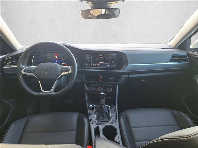 Used 2024 Volkswagen Jetta SE image 16