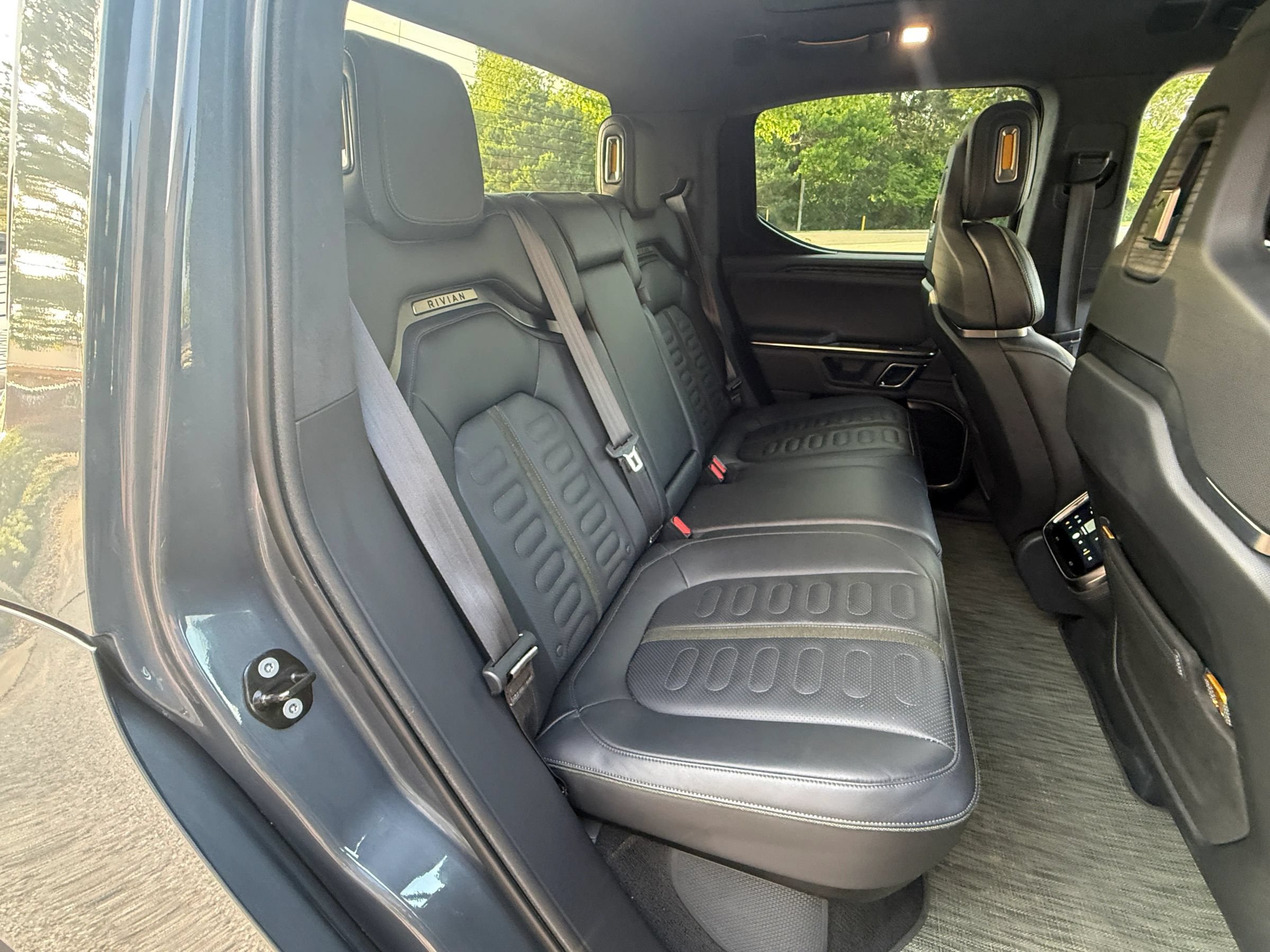 Used 2022 Rivian R1T Launch Edition AWD/4WD image 16