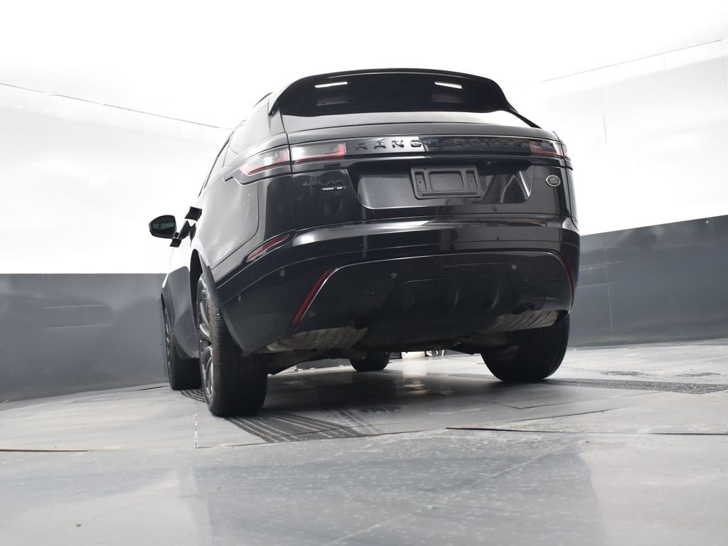 Used 2018 Land Rover Range Rover Velar R-Dynamic SE image 26