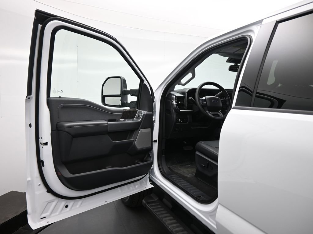New 2025 Ford F250 Lariat w/ Lariat Ultimate Package image 8
