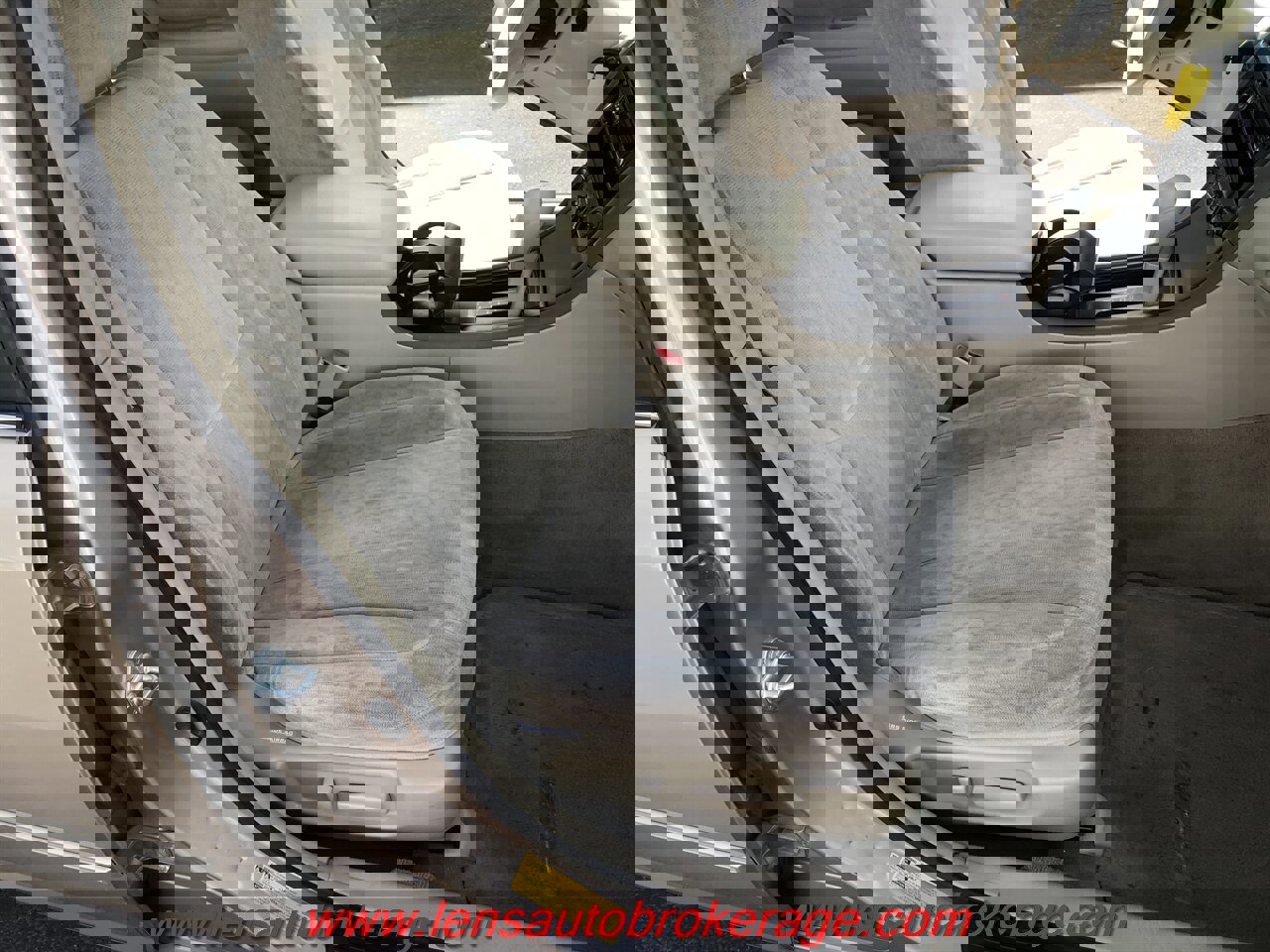 Used 2001 Toyota Avalon XLS FWD image 22