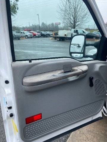 Used 2004 Ford F350 Lariat RWD image 11