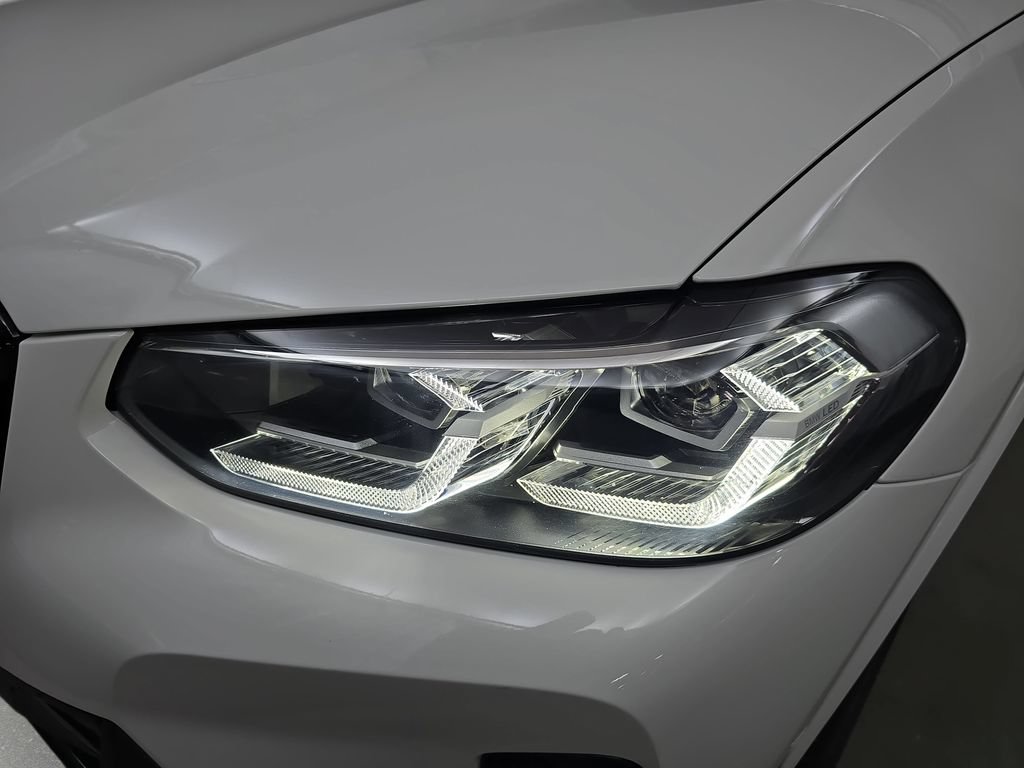 Used 2023 BMW X3 M40i AWD/4WD image 31
