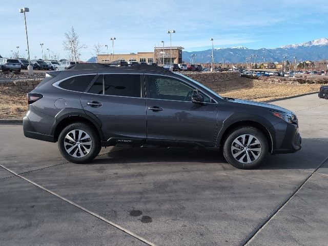 Used 2025 Subaru Outback Premium image 9