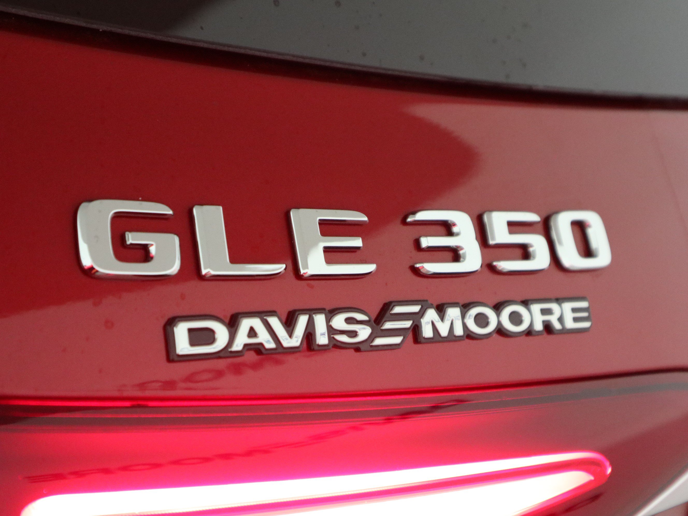 Used 2025 Mercedes-Benz GLE 350 4MATIC image 36