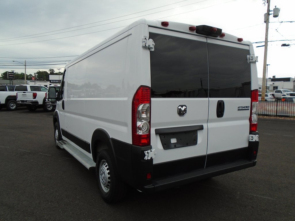 Used 2025 RAM ProMaster 2500 w/ U-Haul Equipment Group FWD image 4
