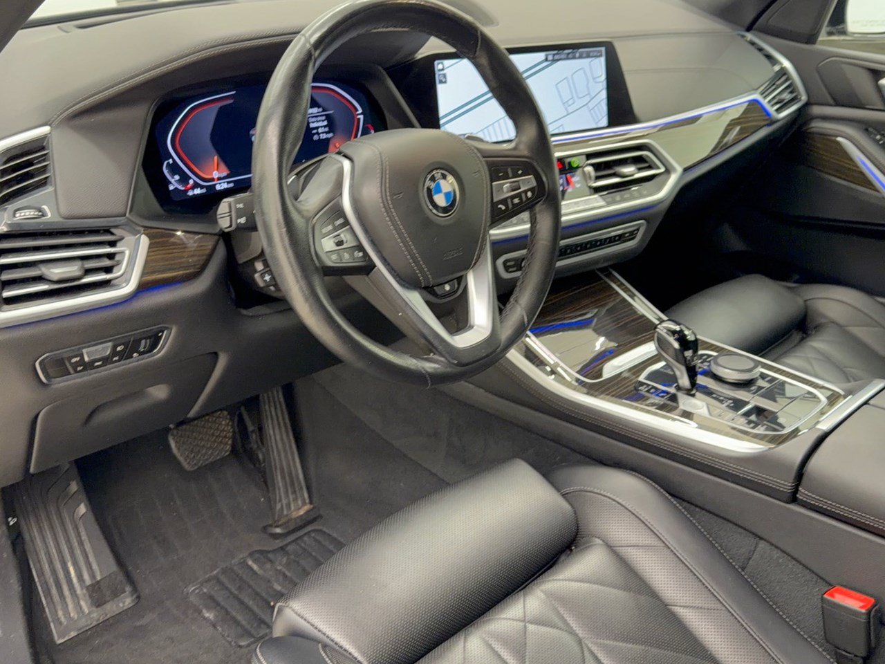 Used 2023 BMW X5 xDrive40i w/ Premium Package AWD/4WD image 4