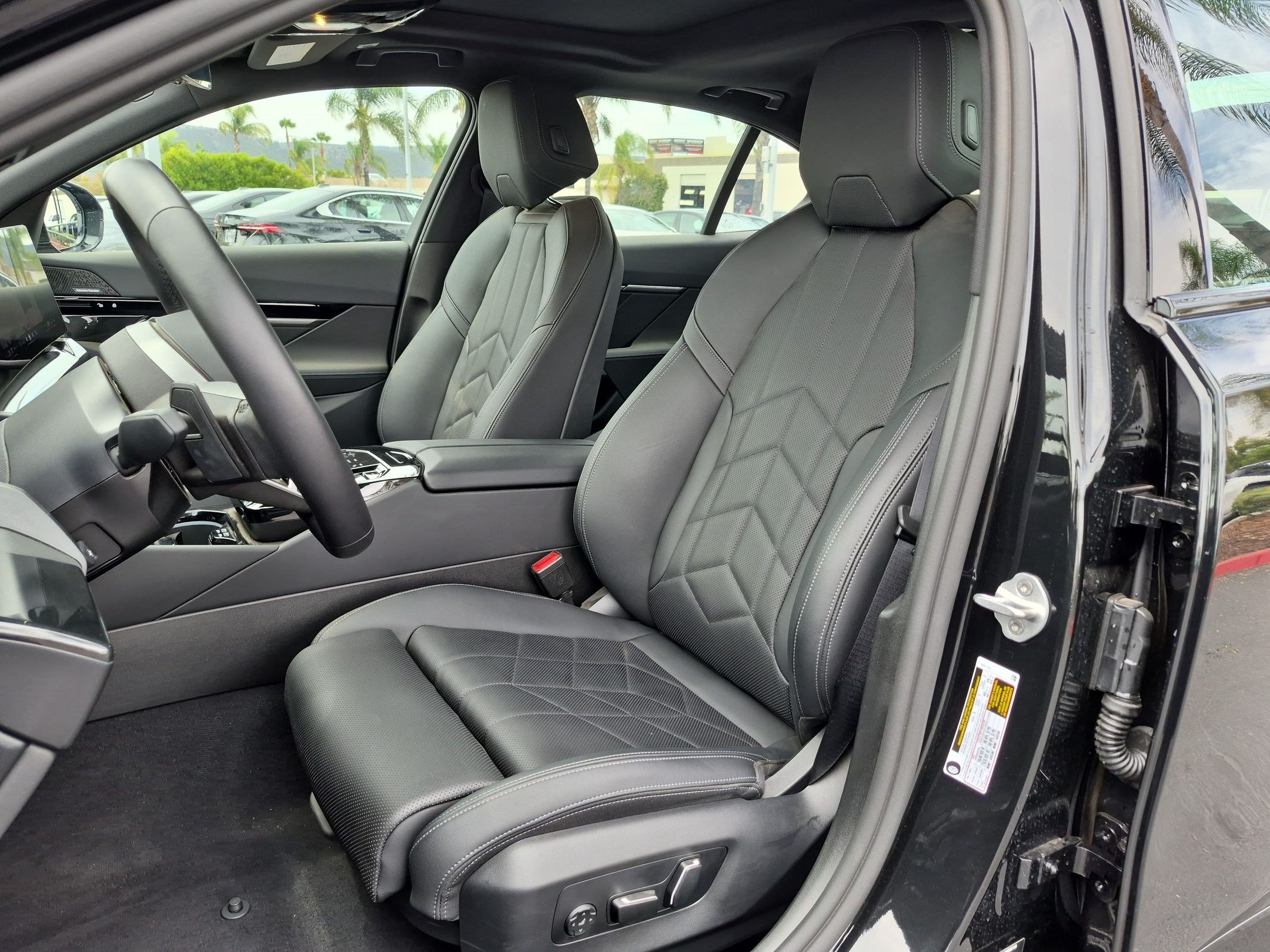 Used 2026 BMW 530i w/ M Sport Package RWD image 16