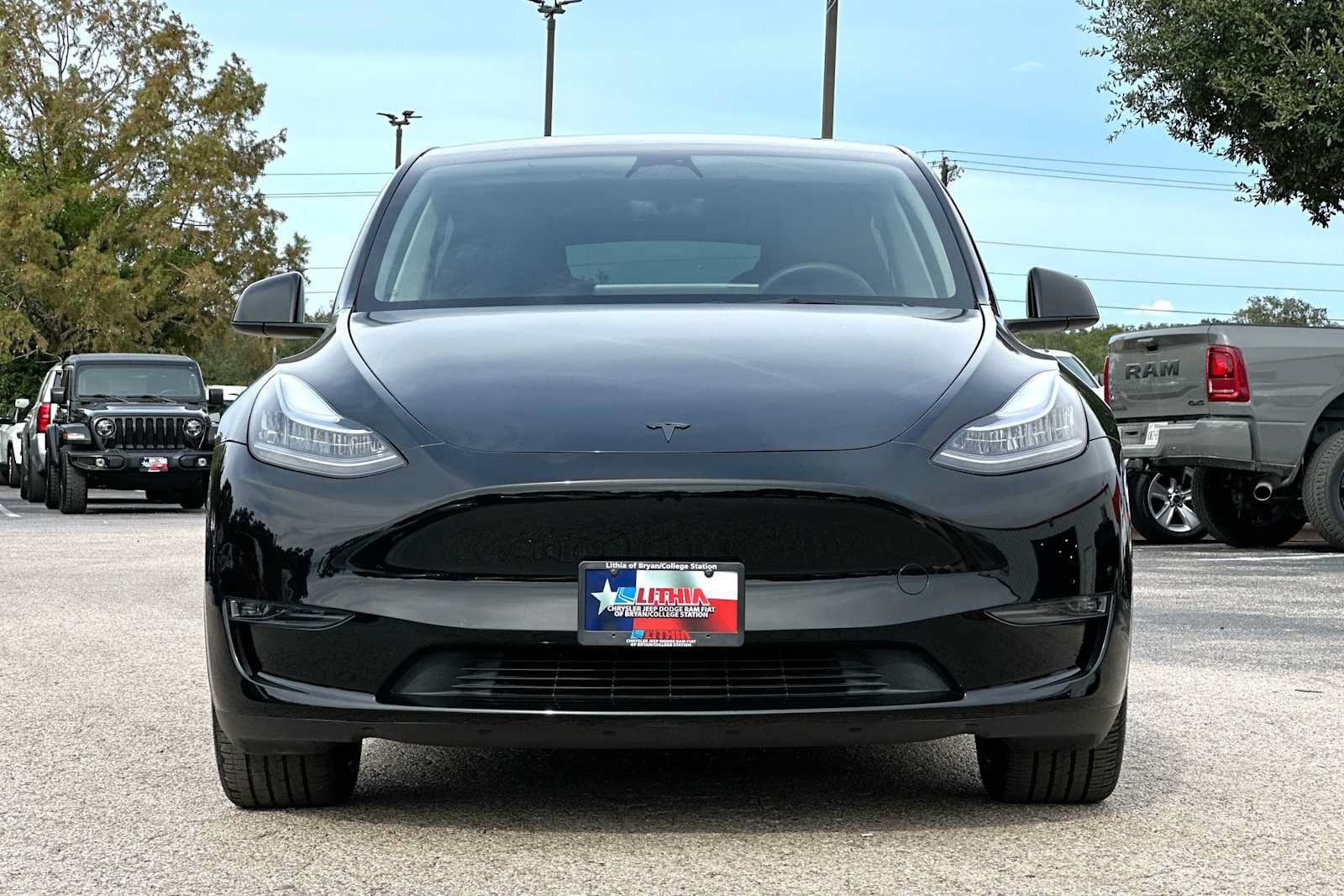 Used 2023 Tesla Model Y Long Range AWD/4WD image 10