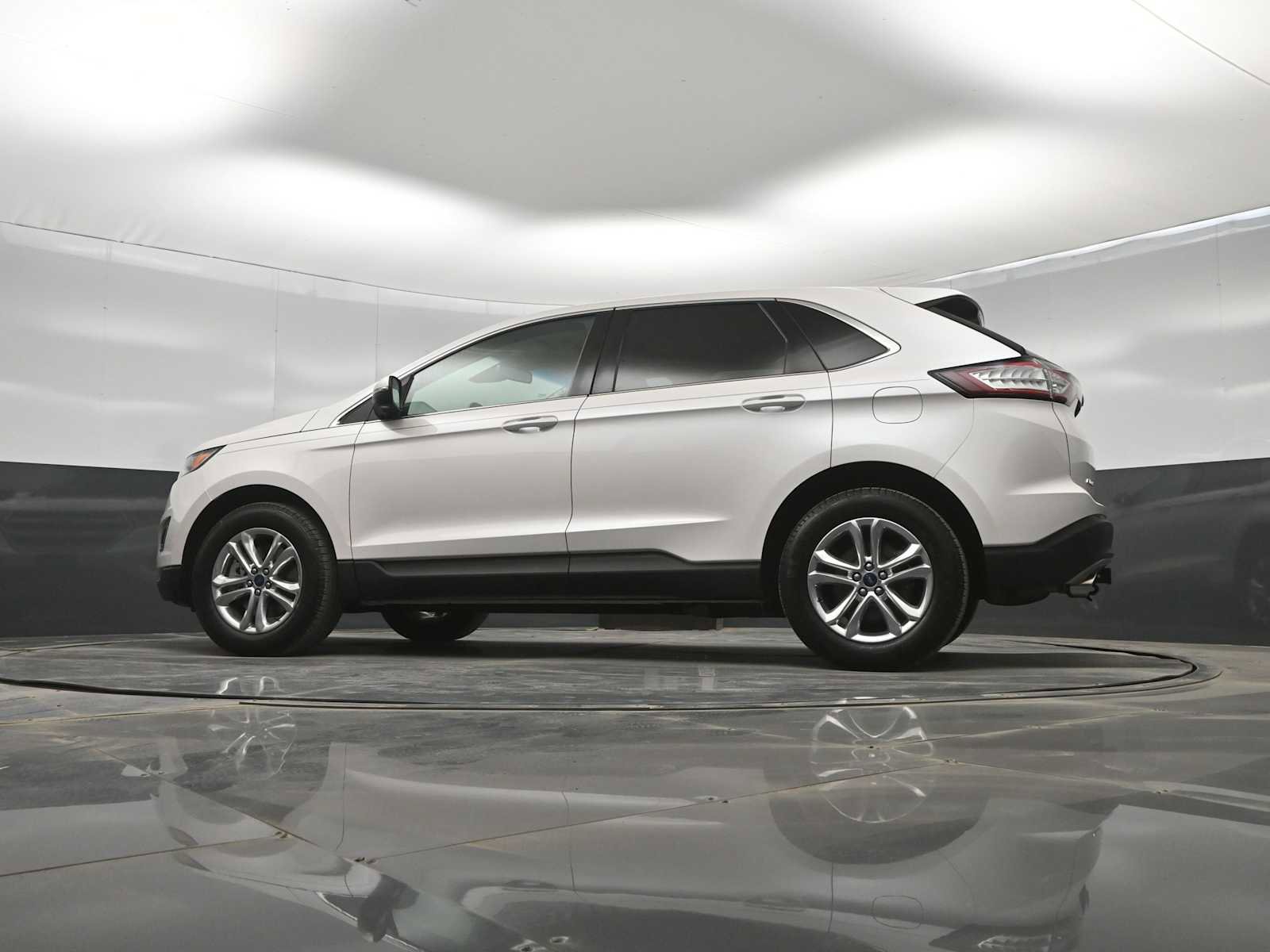 Used 2018 Ford Edge SEL w/ Equipment Group 201A image 34