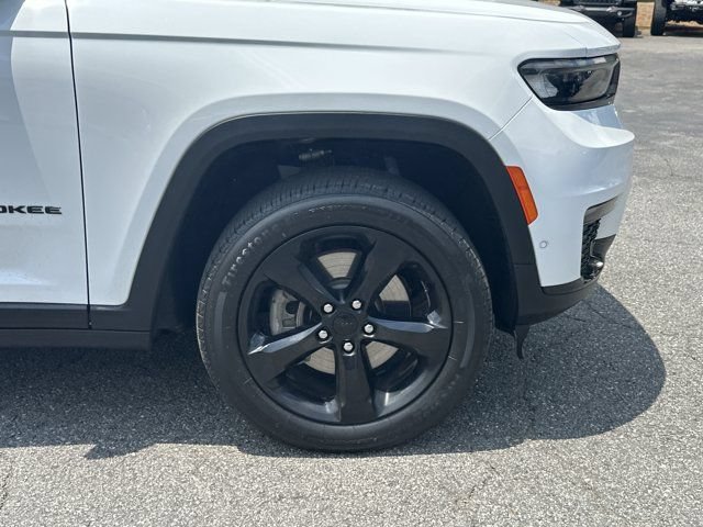 Used 2025 Jeep Grand Cherokee L Limited w/ Luxury Tech Group II RWD image 14