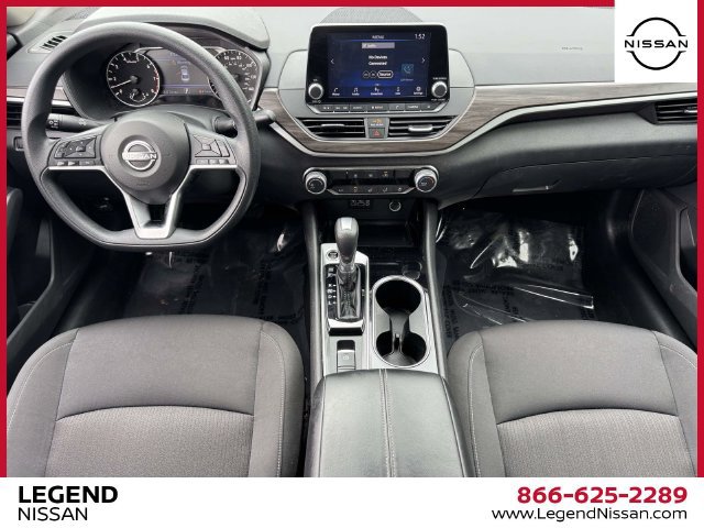 Used 2024 Nissan Altima 2.5 SV AWD/4WD image 14