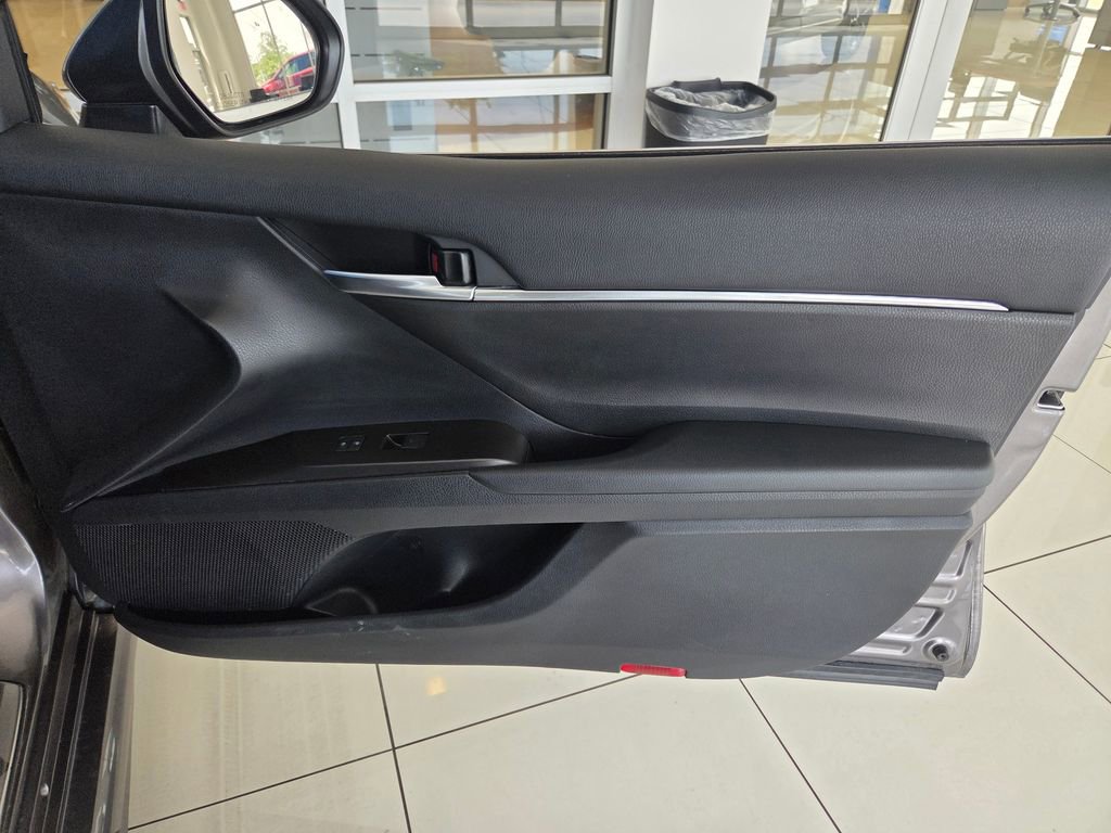 Used 2024 Toyota Camry SE FWD image 19
