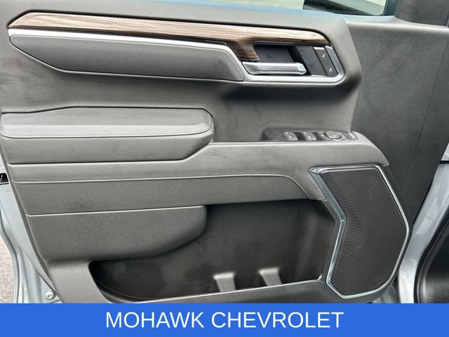 Used 2025 Chevrolet Silverado 1500 LT AWD/4WD image 22