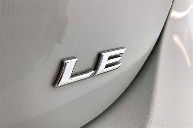 Used 2023 Toyota Camry LE image 7
