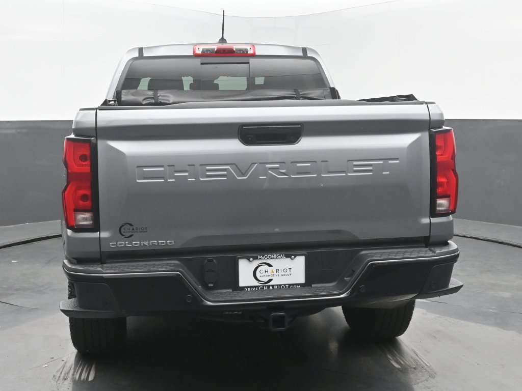 Used 2025 Chevrolet Colorado Z71 w/ Technology Package AWD/4WD image 5