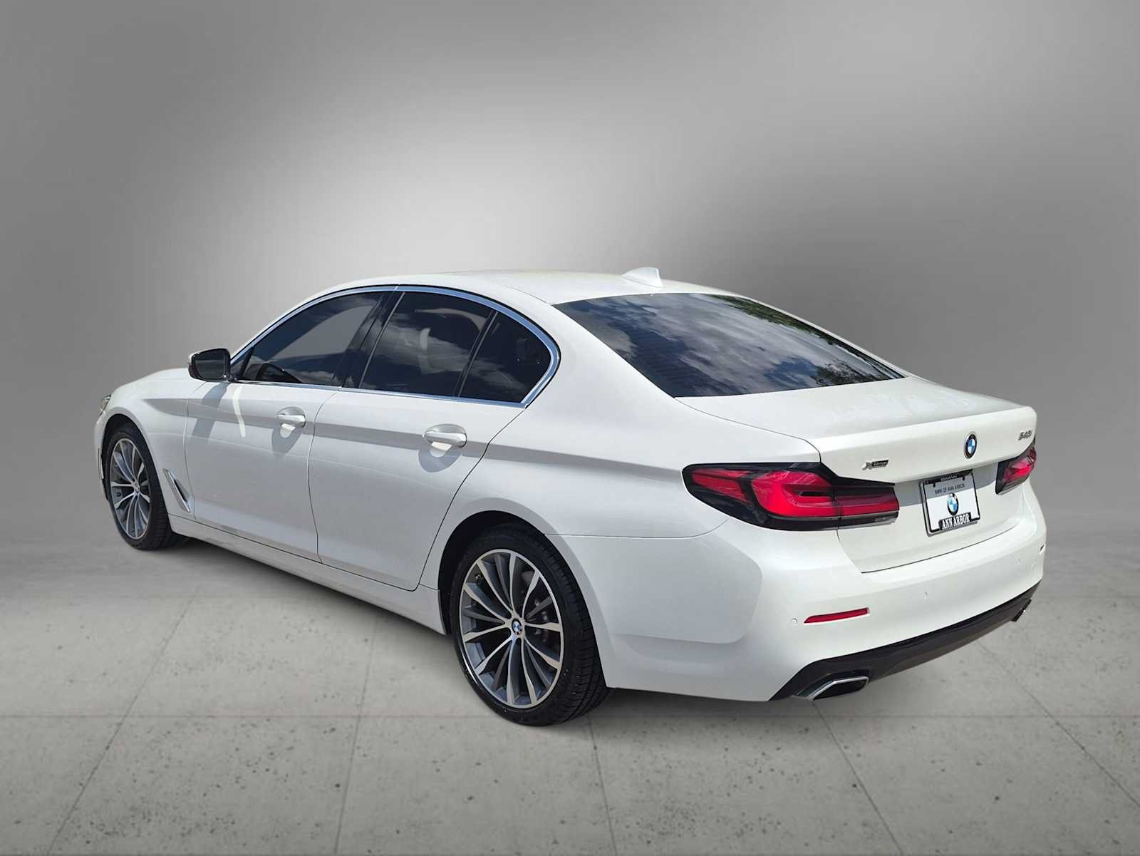 Used 2023 BMW 540i xDrive w/ Premium Package AWD/4WD image 6