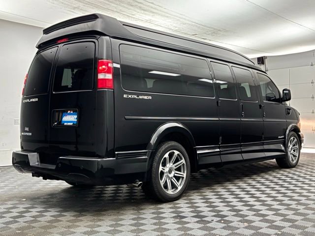 Used 2017 Chevrolet Express 2500 Extended image 9