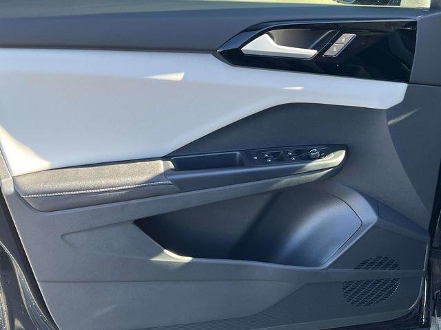 New 2026 Volkswagen Taos S image 9